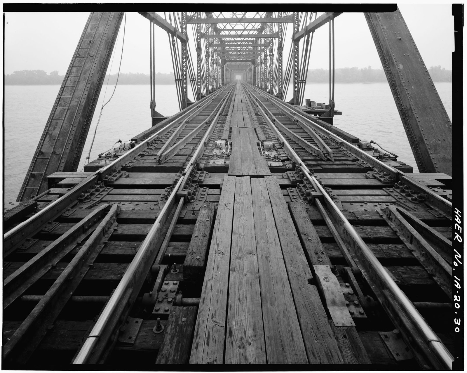 Floor details, previous bridge